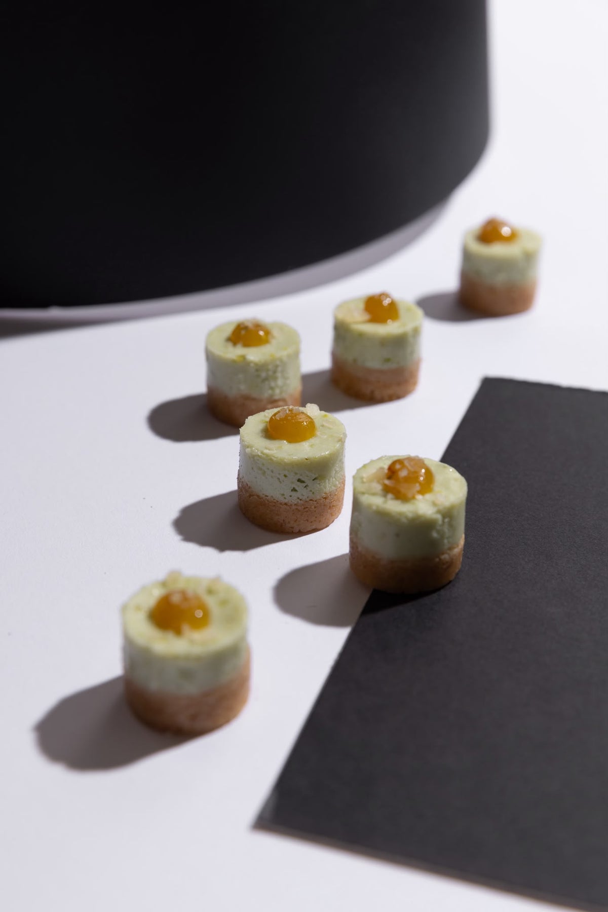 MINI PISTACHIO TART BOX